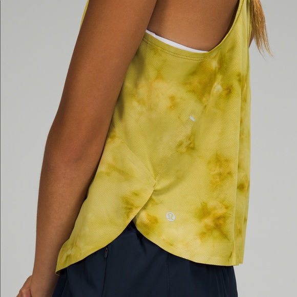 Lululemon Run Tank Top - NWOT - Picture 4 of 4